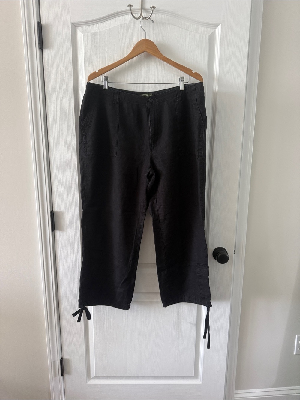 Black linen cropped pant